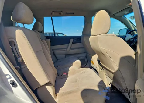 2013 Toyota Highlander Base z USA, uszkodzony, nr VIN 5TDZA3EH4DS040668